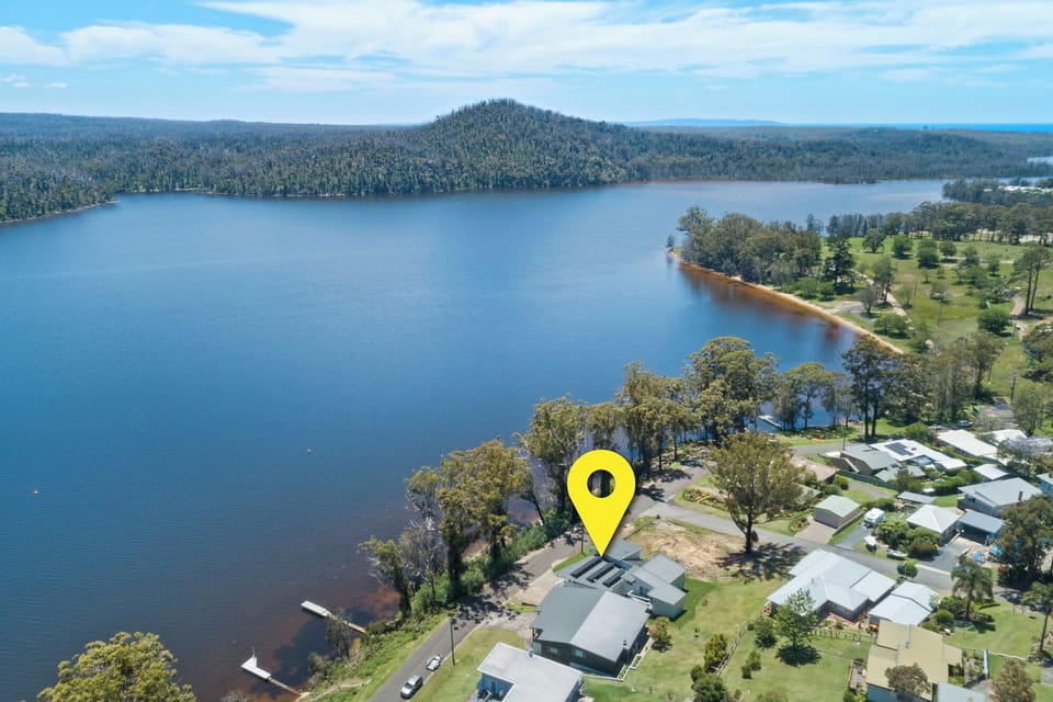 North east aerial view of house location.