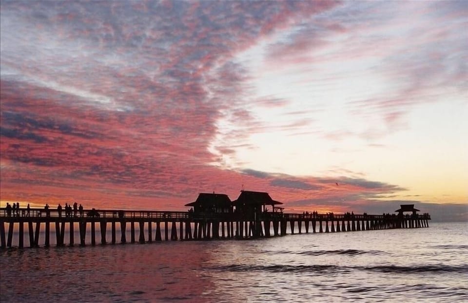 Beautiful Sunset - Naples Pier. Walk two wal to beach to view the sunset!