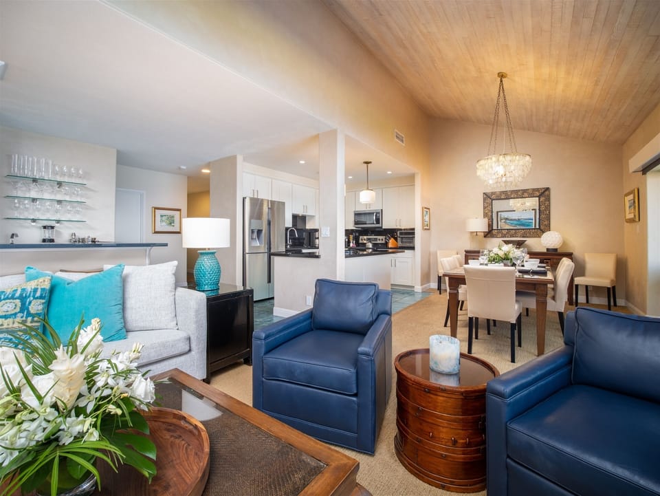 Great Room with Vaulted Ceilings and State of Art Entertainment System