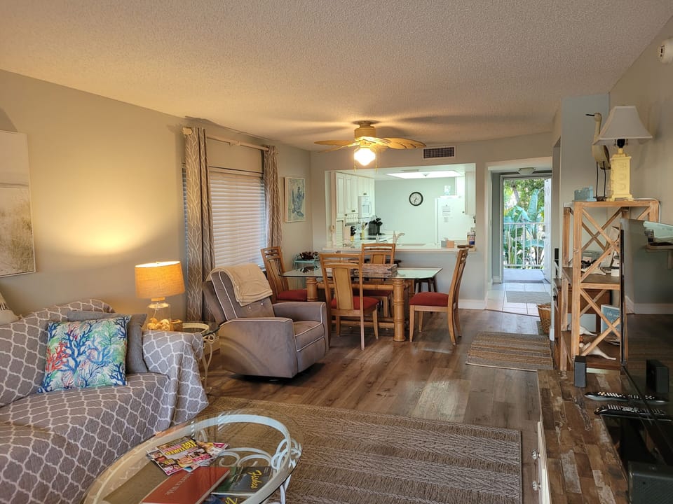Living room leading to kitchen