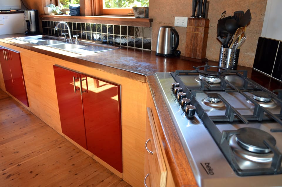Well equipt kitchen
