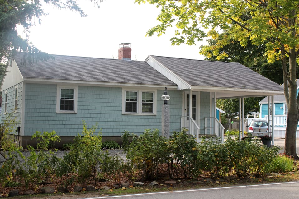 Welcome to Beautiful Ocean Lure!  A short walk to beaches, restaurants, trolley.