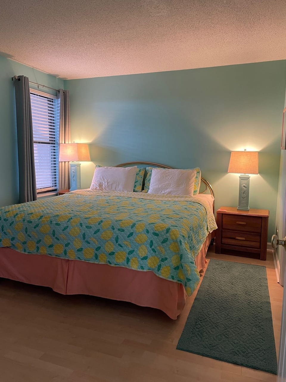 3rd Bedroom with King Bed & Private Bathroom
