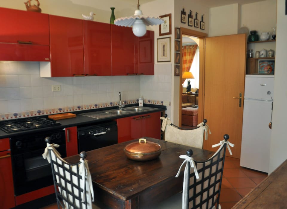 Kirchen to Living
For more details dianainroma@gmail.com