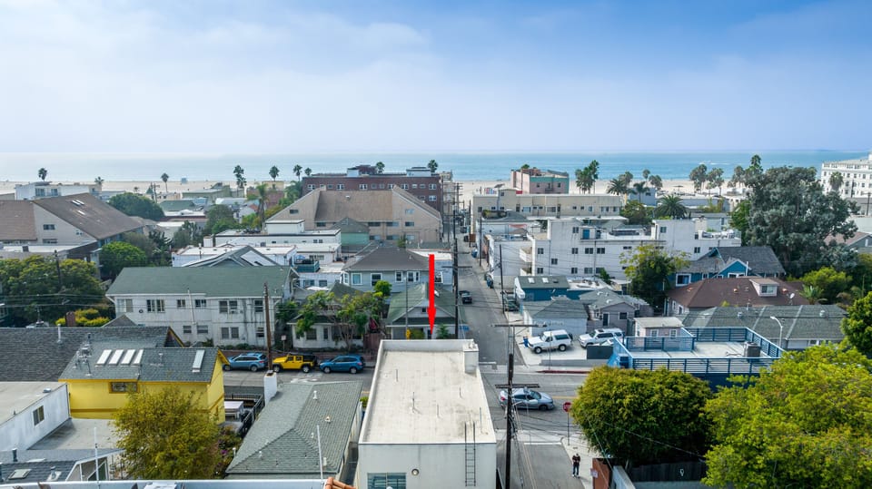 Neighborhood View