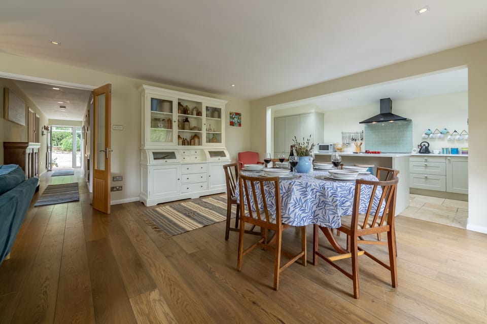 Ground floor: Open-plan dining/kitchen area