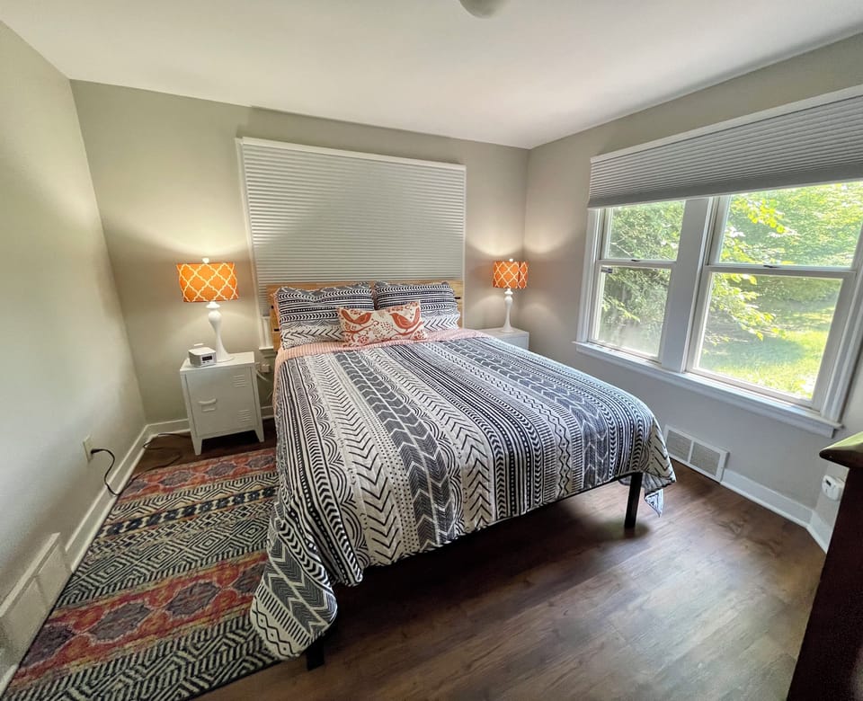 Queen bed