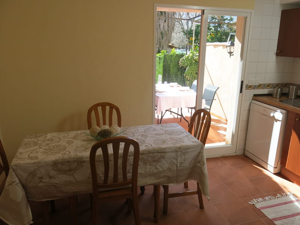 From the kitchen you access to the terraces