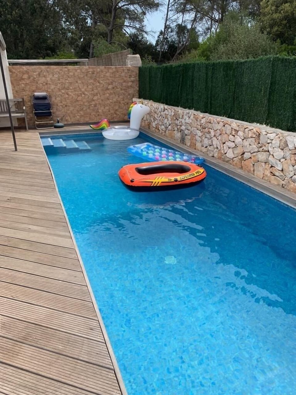 Large swimming pool with sunshine most of the day.