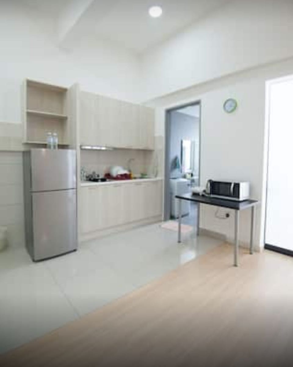 Fridge