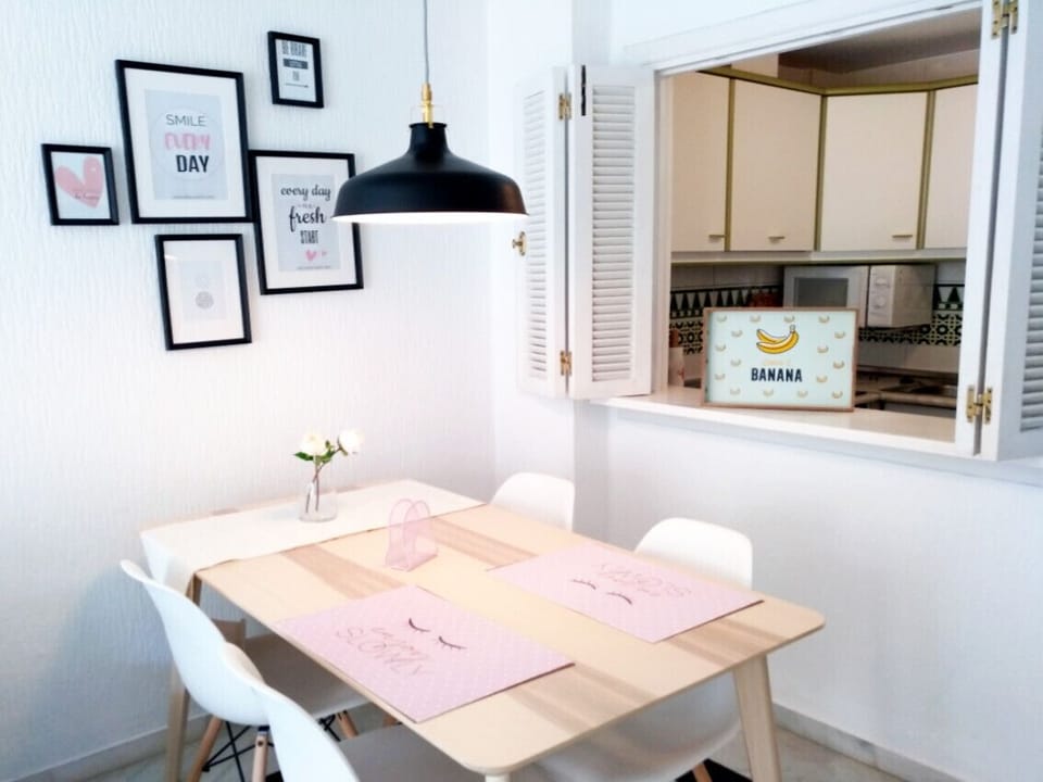 Charming corner where enjoying 
your meal. Well equipped kitchen!