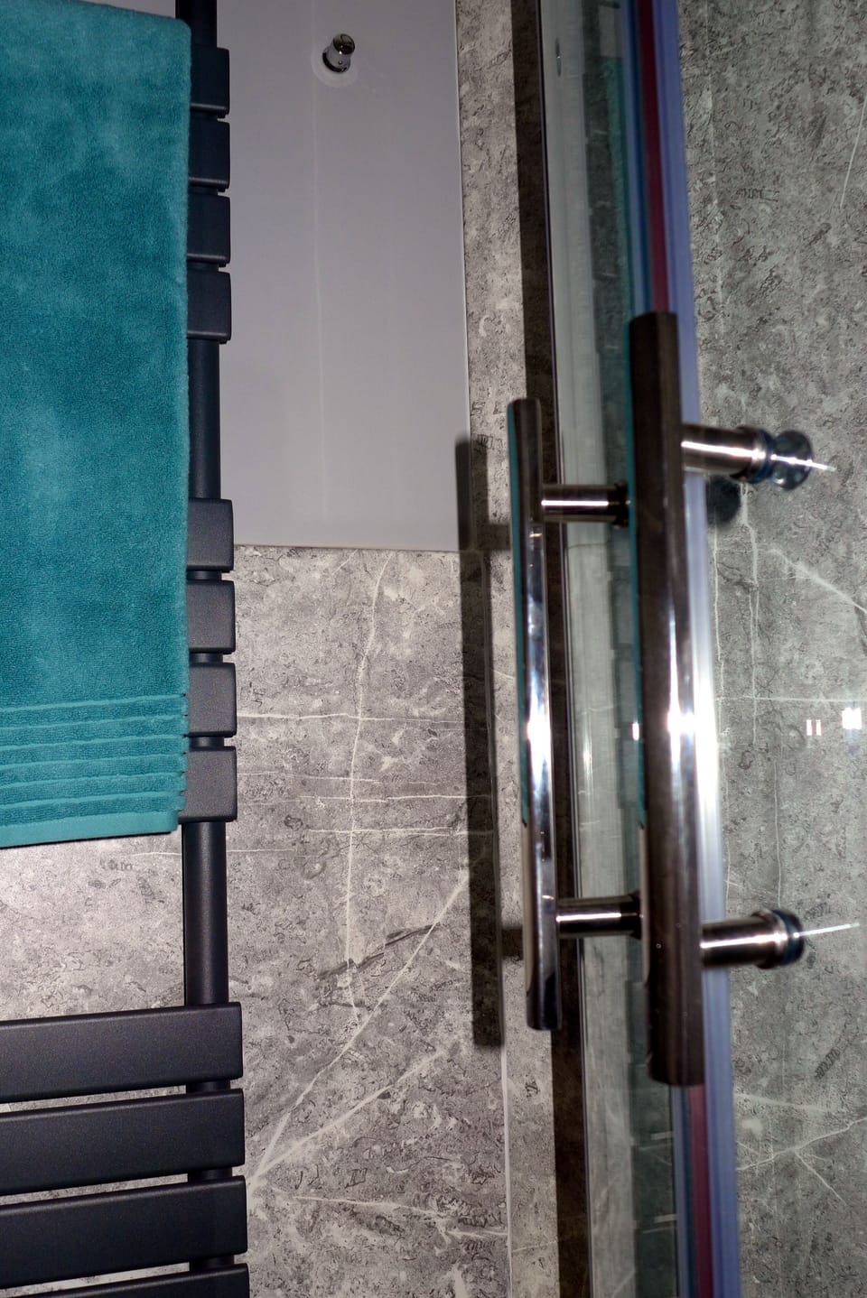 Newly fitted en-suite bathroom to master bedroom