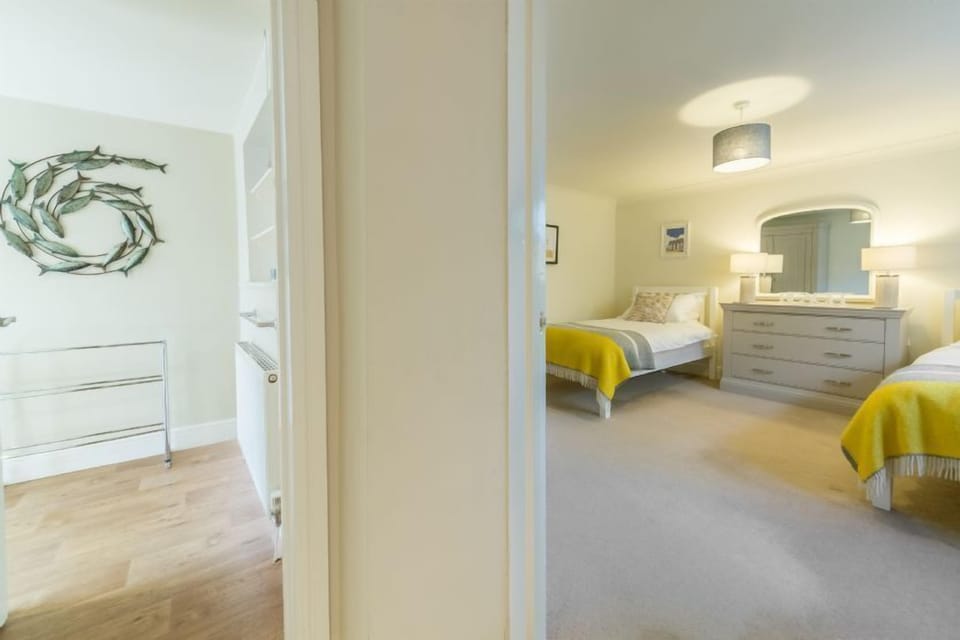 Ground floor: Bedroom three, twin beds