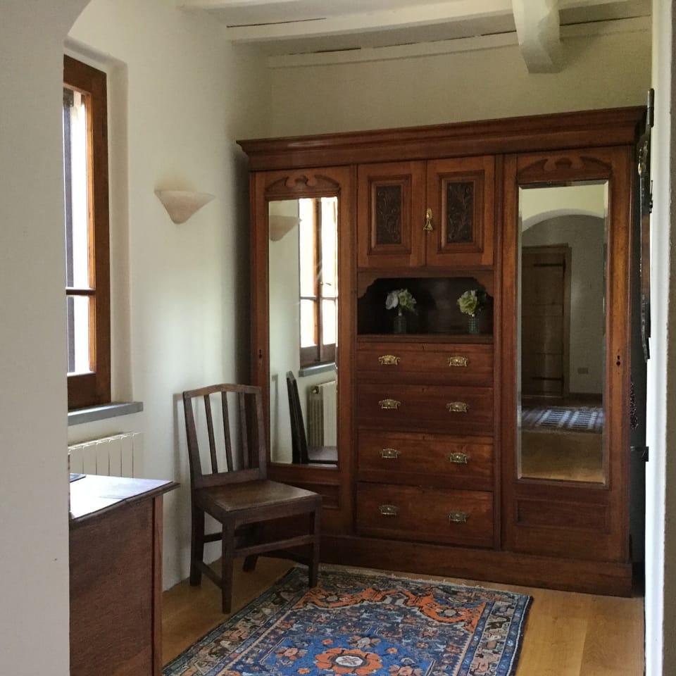1st floor Dressing room