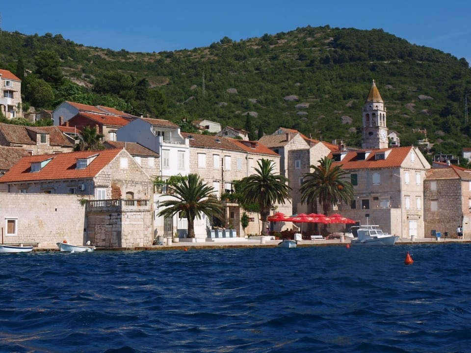 Villa Riva enjoys a gorgeous, waterfront location