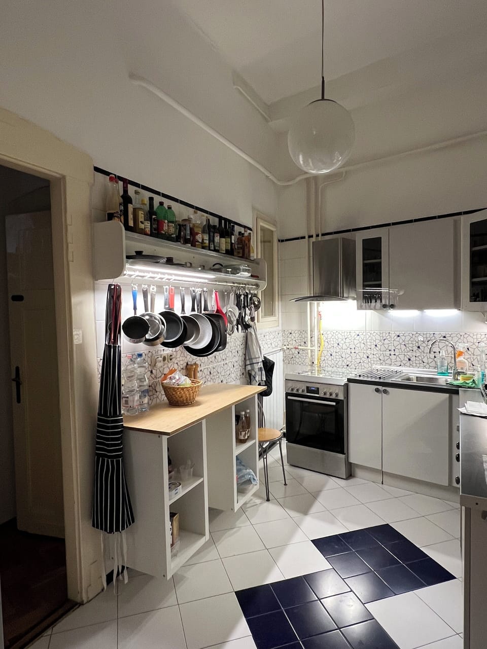 Fully-equipped kitchen