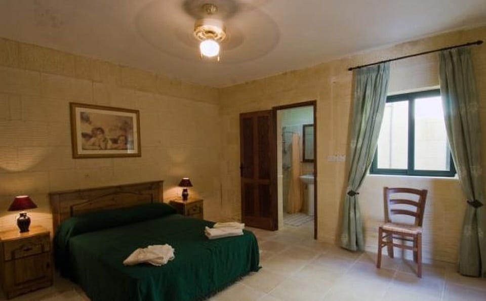 Mounsey 2 , Bedroom 1