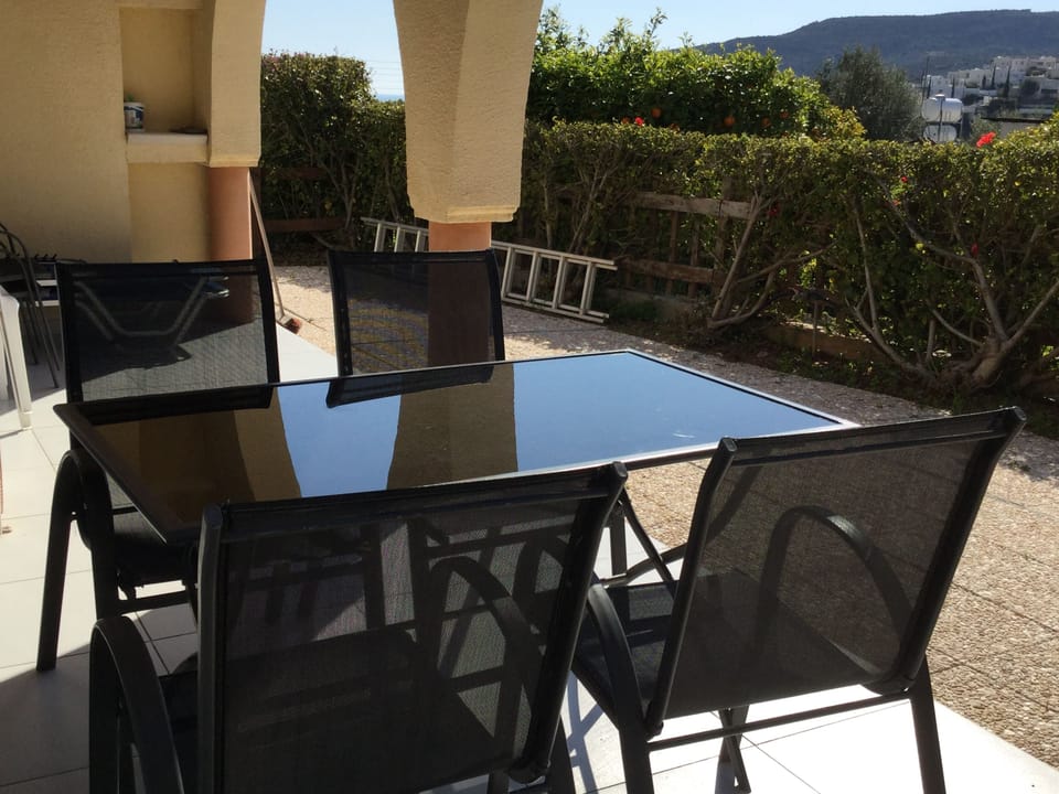 Rear covered patio area