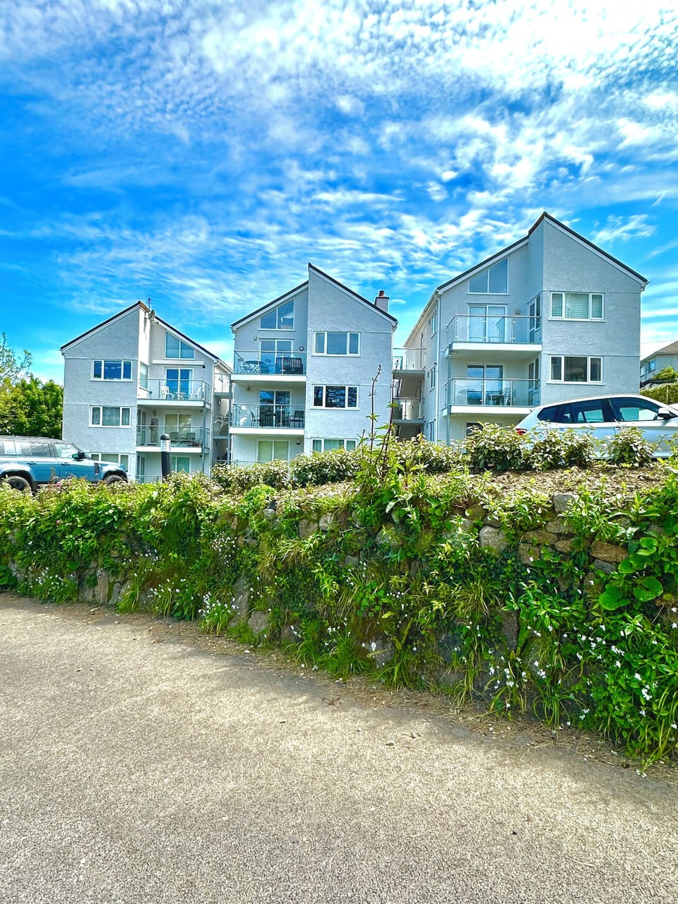 Mid block mid apartment