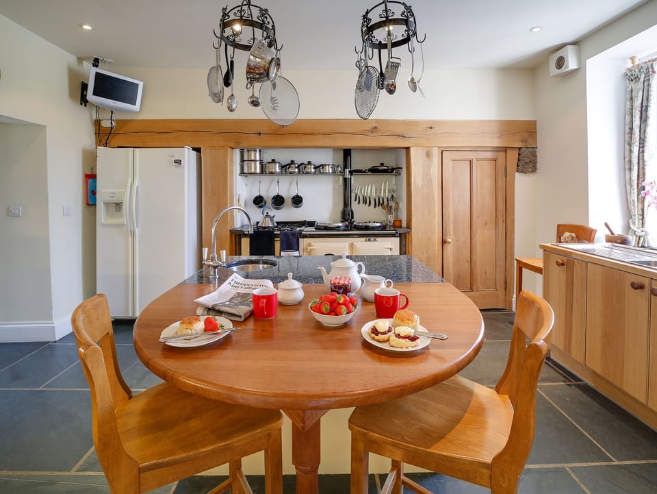 Aga, American freezer, Miele wm, tv, coffee mc, stereo, granite top. Sea views.