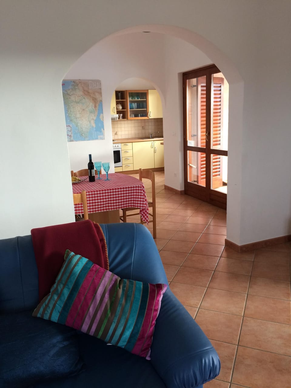 Spacious open plan lounge, dinning room and kitchen