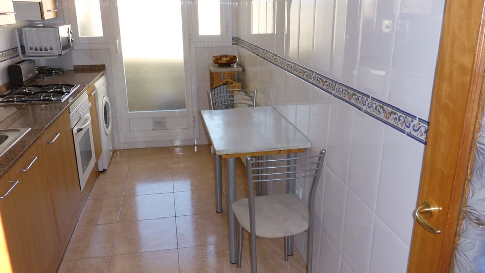 Showing part of the kitchen
