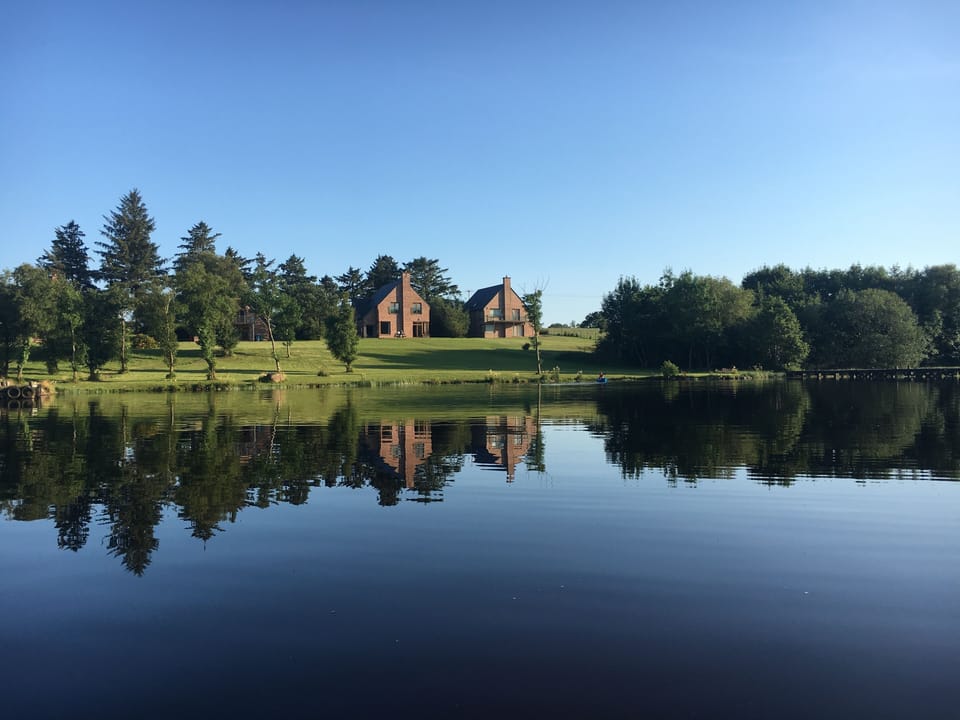 Kingfisher Lodge - a view from the lake