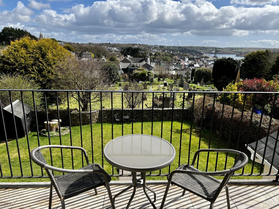 Upstairs Balcony 
