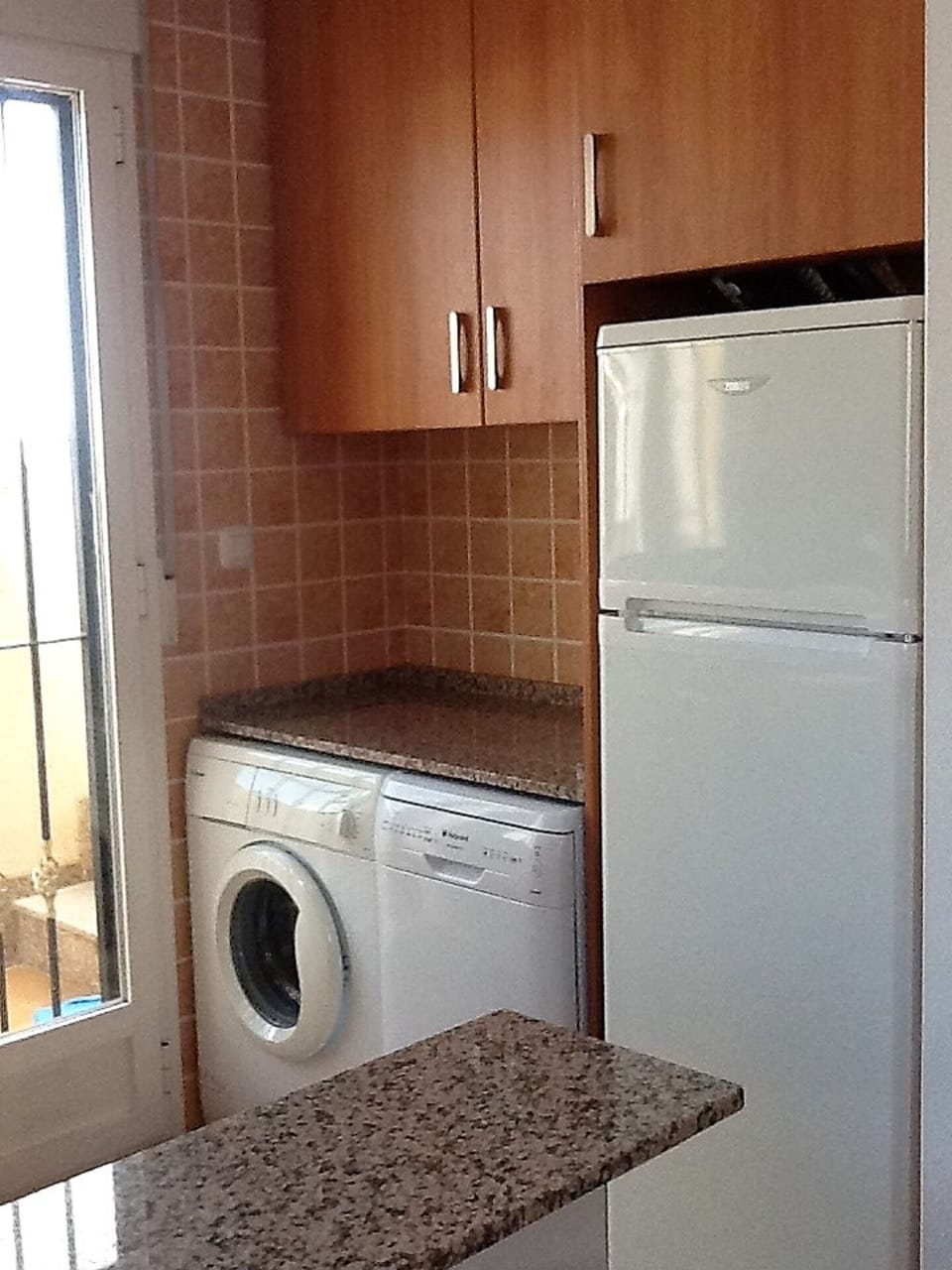 Dishwasher/washing machine/Large Fridge/freezer