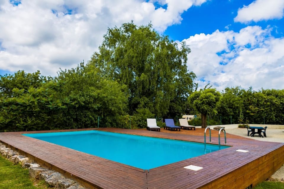 Lazy afternoons by the pool, surrounded by peace, space and nature