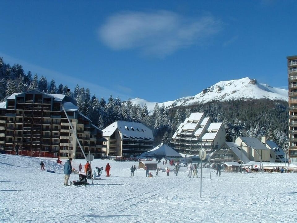 Snow and ski sports