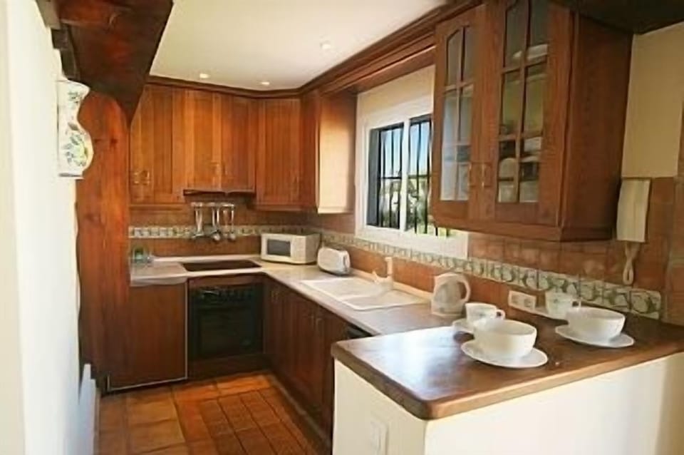 Kitchen, fully equipped with everything you should require