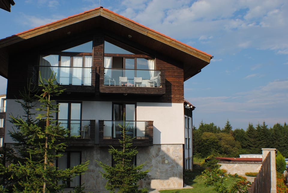 Chalet Sokol Front in Summer