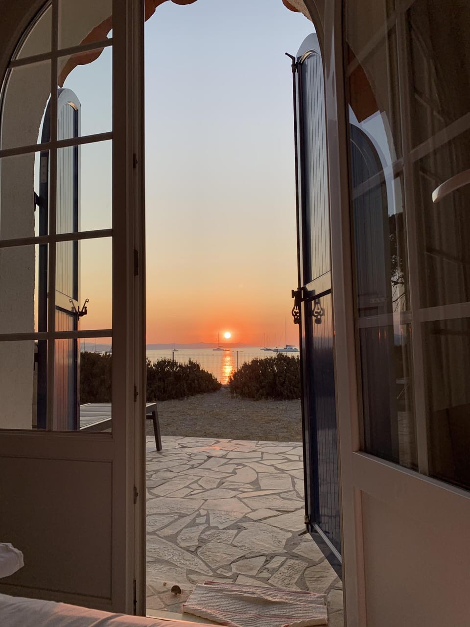 Sunrise observed from the bed in the bedroom