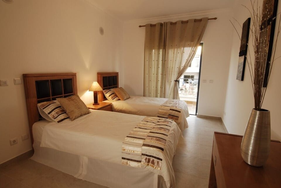 Twin Bedroom