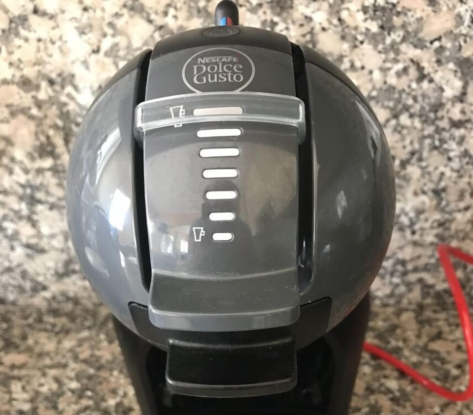 Dolce Gusto coffee pod machine