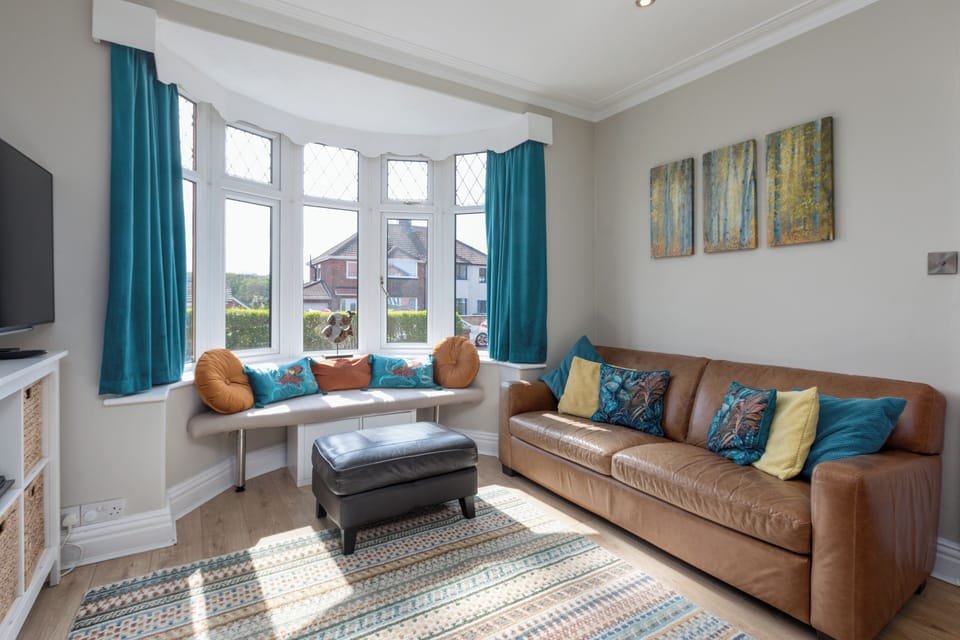 Comfortable lounge with Smart TV, Sky Sports, PS3 and pool table. 