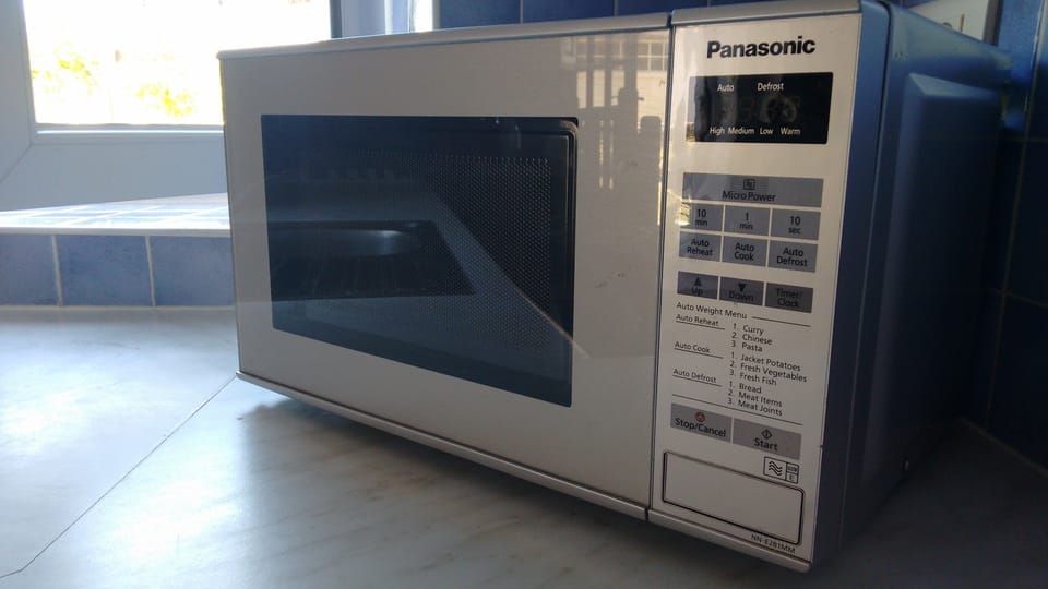 Panasonic Microwave in La Maison

(+ Samsung microwave in La Chaumiere)