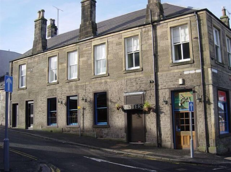 Built around 1900 in the center of the village of Cambusbarron