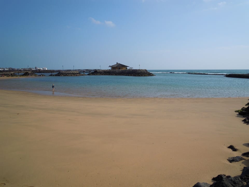 nearby Atlantico beach (1k)