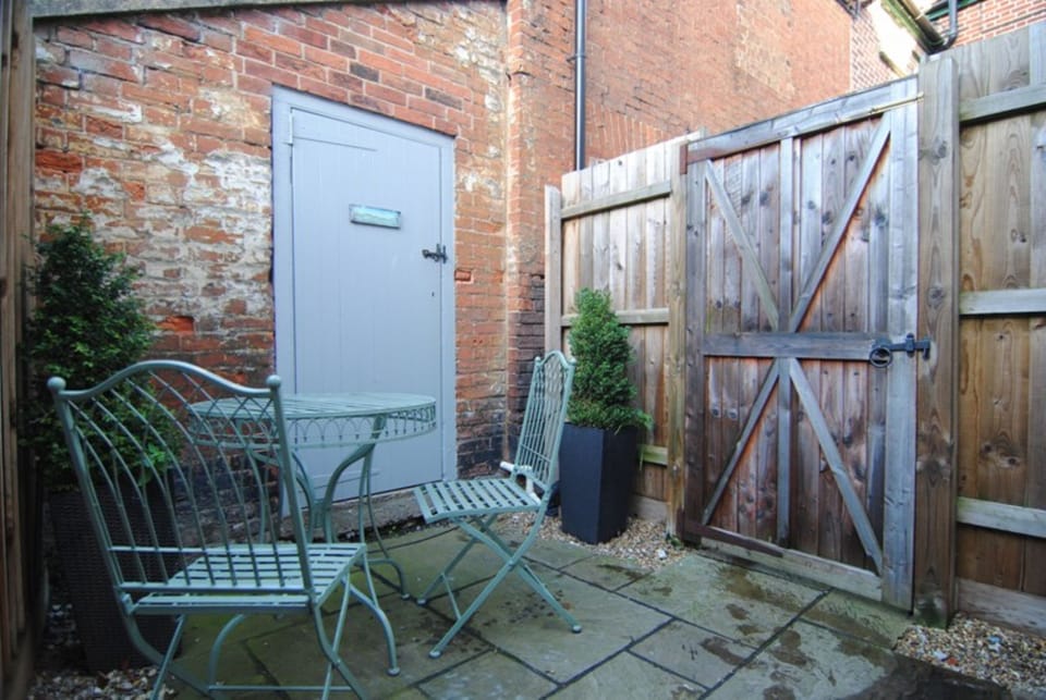 Courtyard Garden