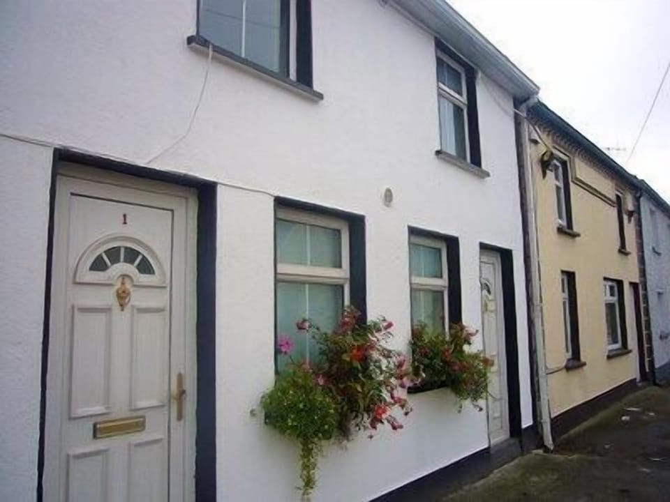 A stone's throw from all amenities...