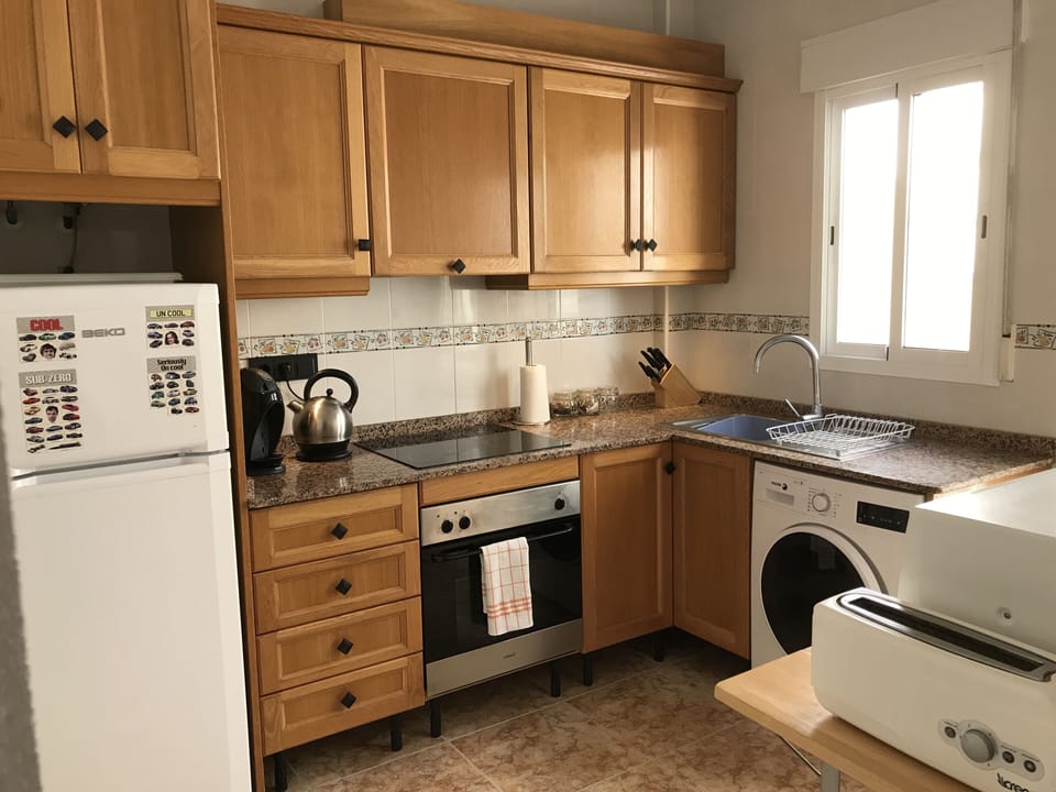 Kitchen and all required to self cater