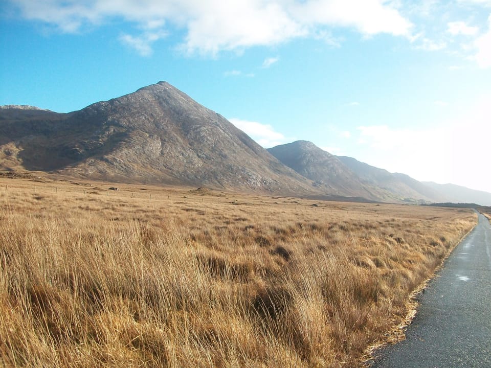 The Maum Turk Mountains