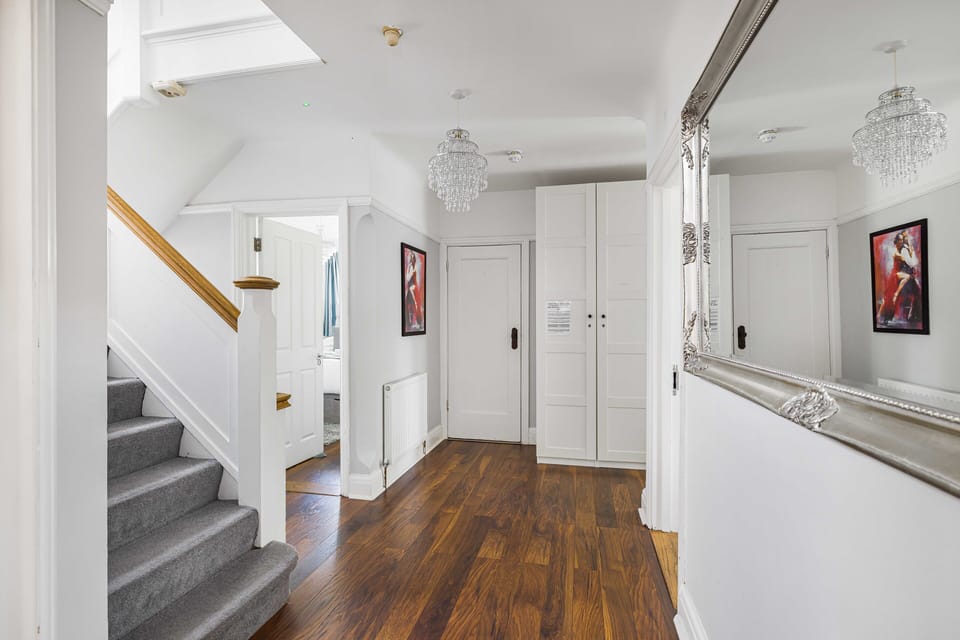 1st Floor Landing