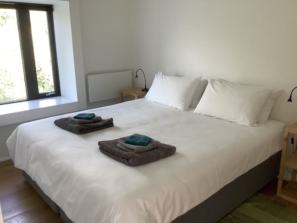 Bedroom with king size bed