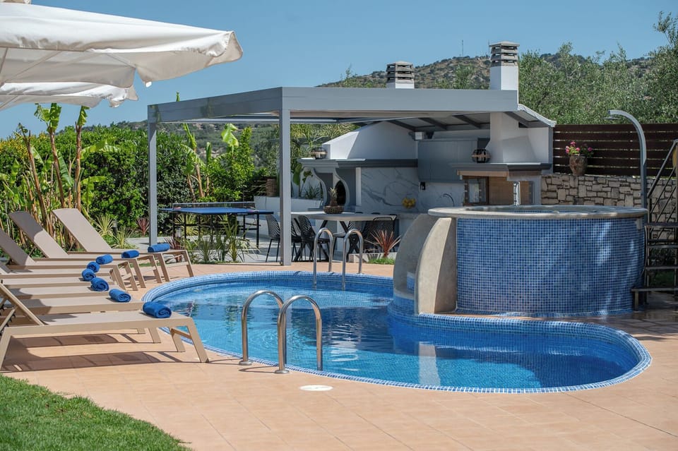 Spend summer afternoons around the pool. 