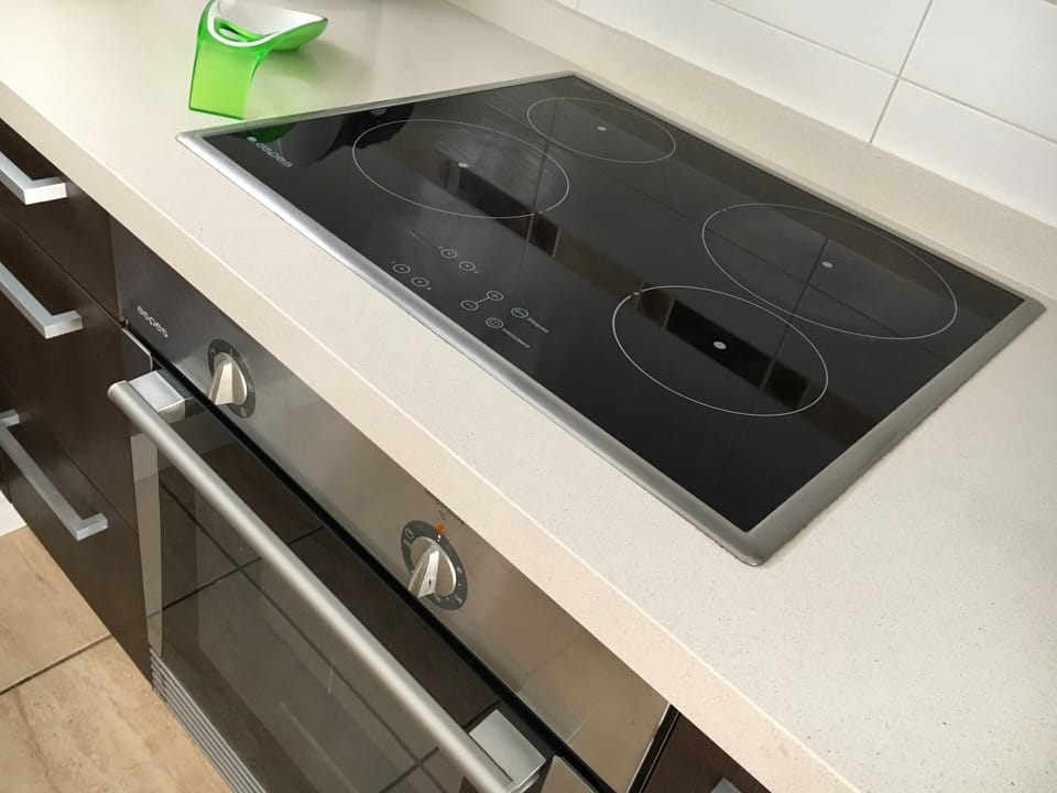 Electric hob