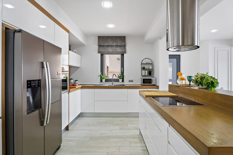 Fully equipped kitchen with all a modern guest needs for their comfortable stay