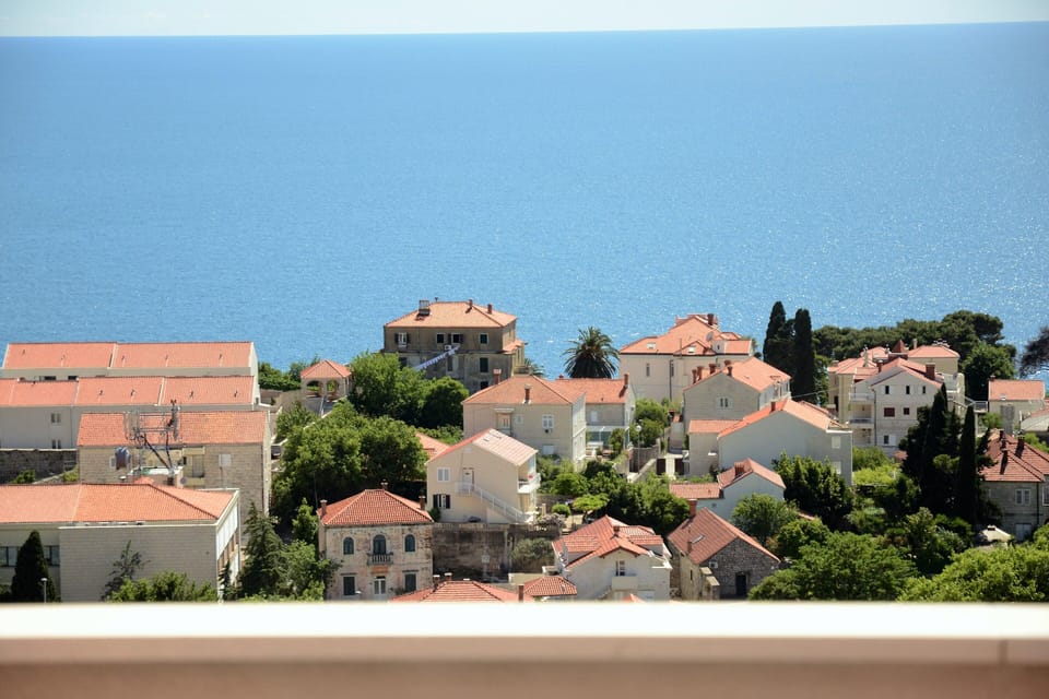 Enjoy magnificent uninterrupted views while relaxing on Villa Ravello's terrace.